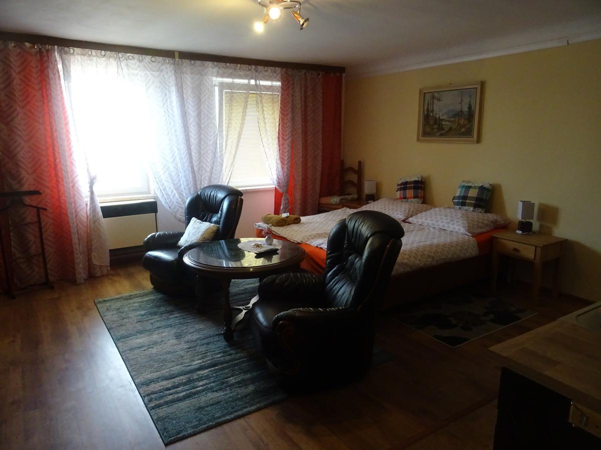 Milanna Apartamento Břeclav Exterior foto